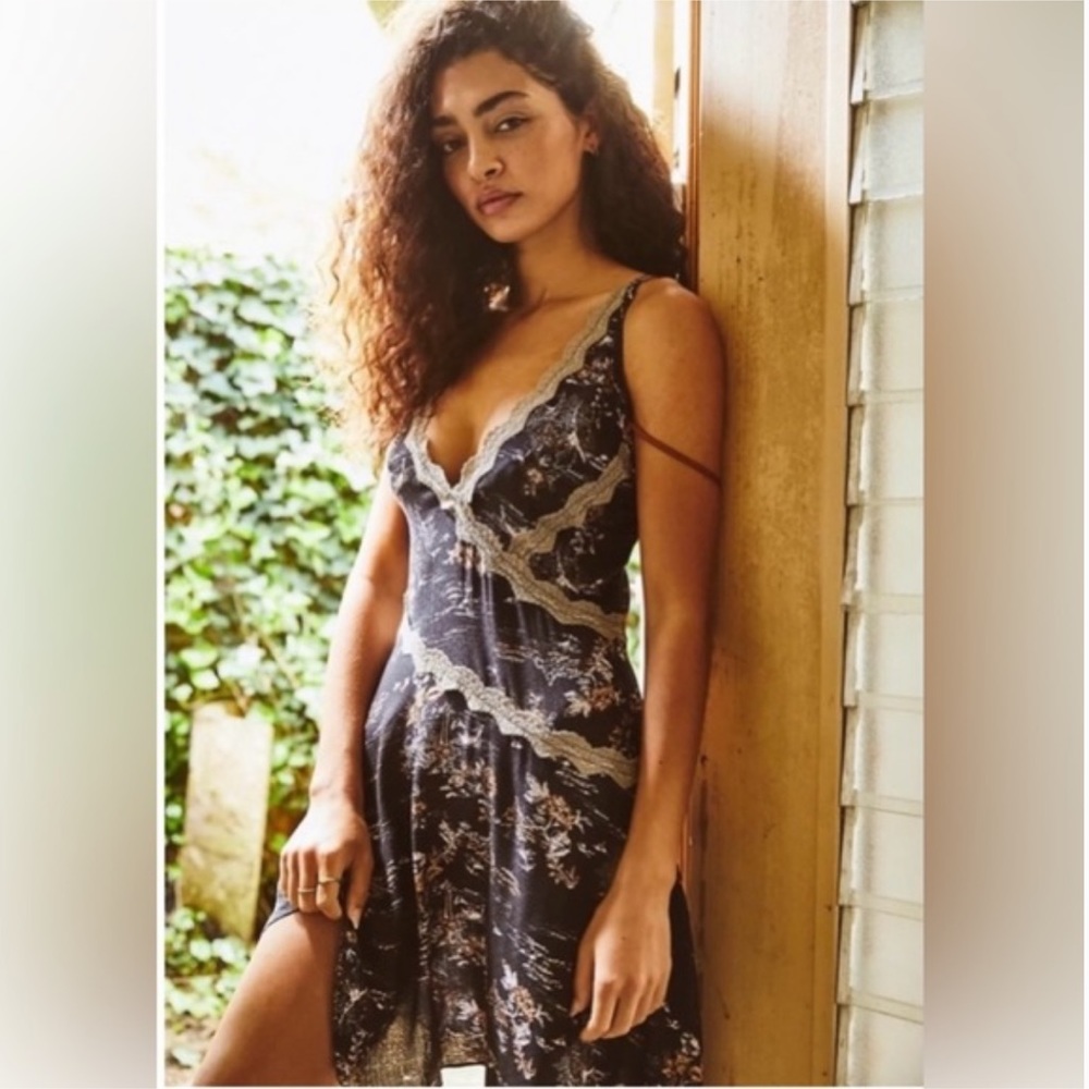 Free People Slip My Mind Printed Trapeze Mini Dress Black Floral